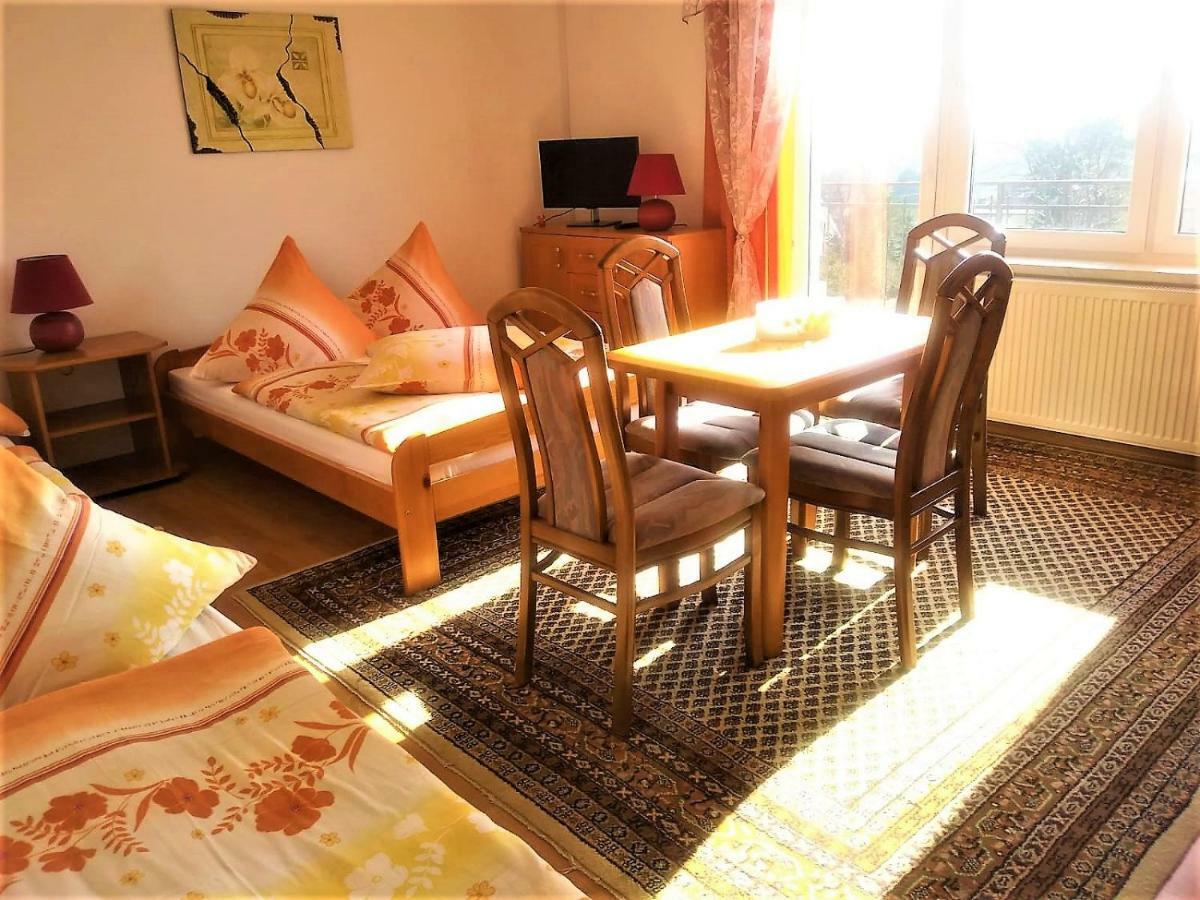Ferienwohnung Mocik Jastrzębia Góra Exterior foto